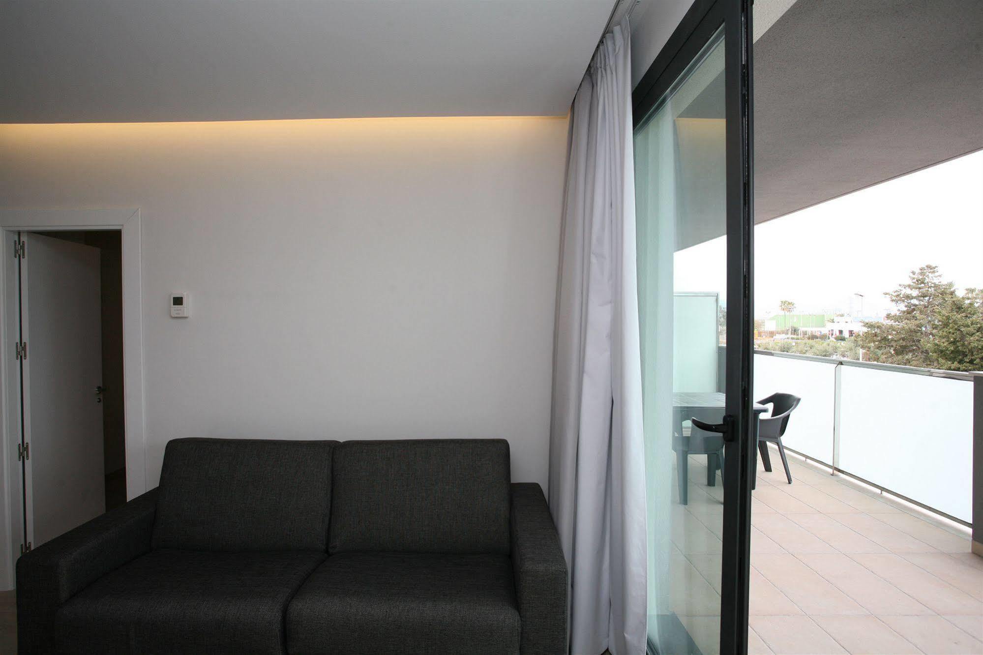 Aparthotel Playa Oliva Exteriér fotografie